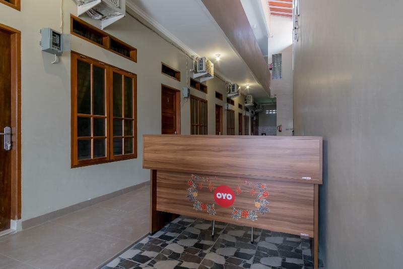 Reddoorz At Joyce Guest House Medan Exterior photo