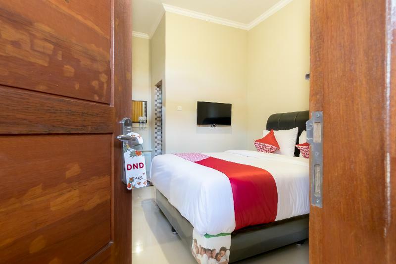 Reddoorz At Joyce Guest House Medan Exterior photo